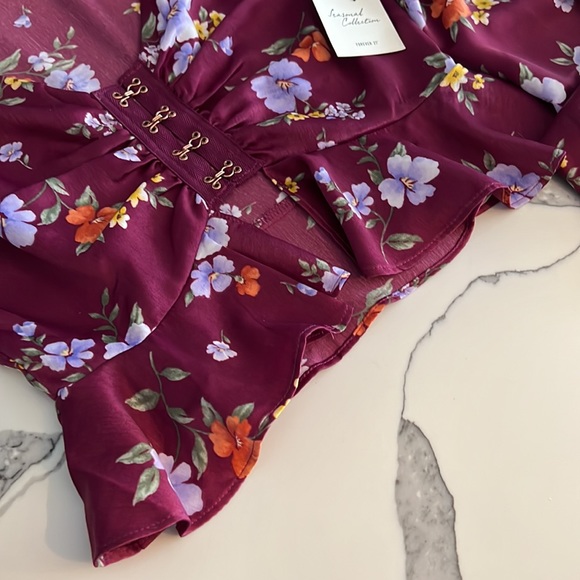 Purple floral crop hook and eye crop top forever 21 - Picture 3 of 6